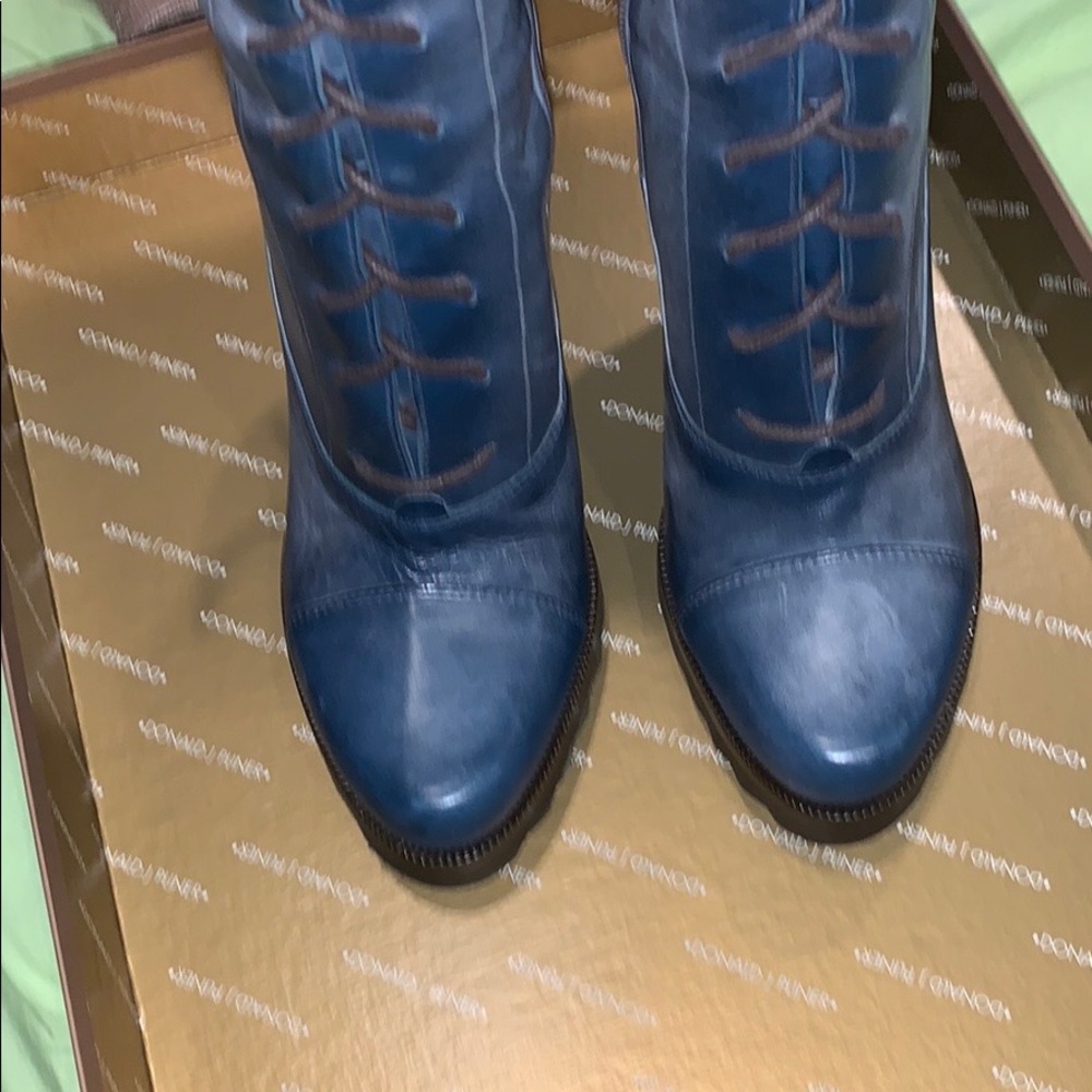 Donald J Pliner Women's DARIA Boot NIB - Picture 9 of 16
